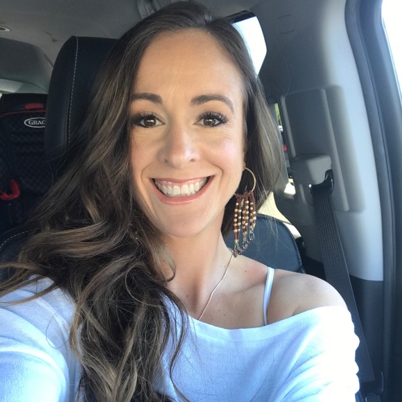 Meet your Posher, Jolie - Picture 1 of 1